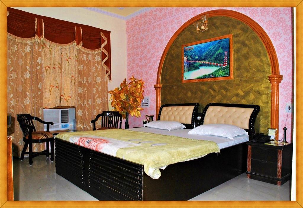 Rishabh Grand Castle Resort Rishikesh Room photo